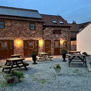 The Duke Of Wellington Courtyard Hotel